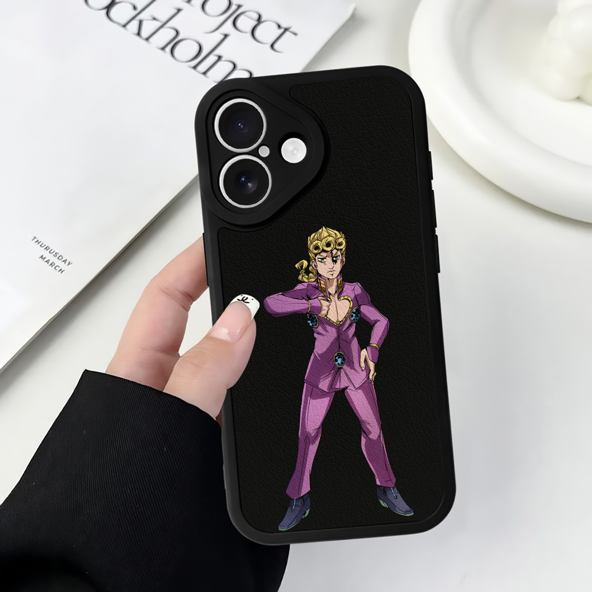 （画像用） ジョジョの奇妙な冒険 ジョルノ?ジョバァーナ JoJo's Bizarre Adventure Giorno Giovanna 【iPhone 16シリーズ対応】シリコンスマホケース（レザー調） 材質：シリコン